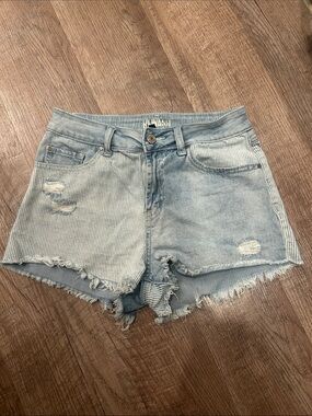 Rewash Two-Tone Light Wash Distressed Jean Shorts